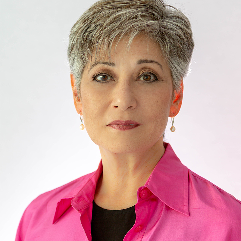 Headshots-Elaine-Kudo-square Elaine Kudo