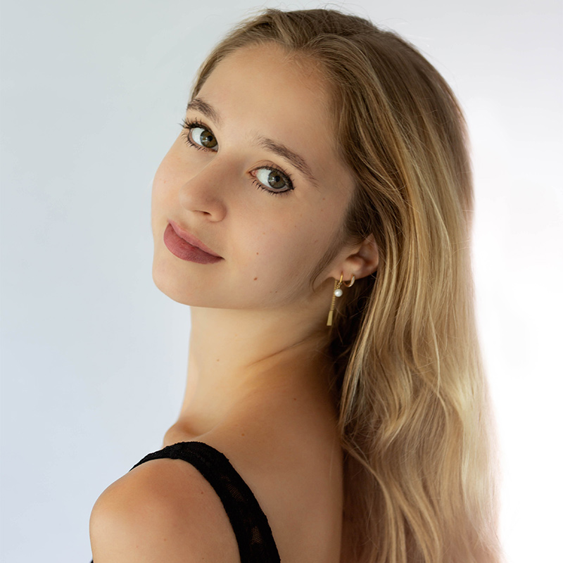 Lucy-Nevin Lucy Nevin